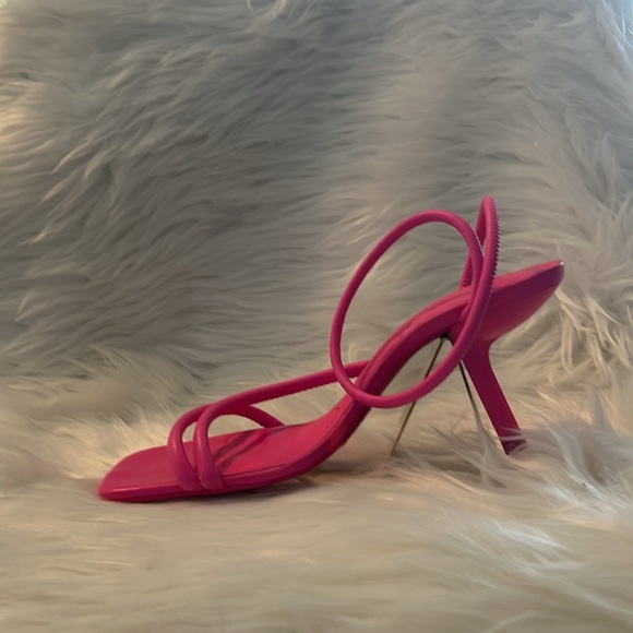 NWOB Schutz x Revolve Shalla Heel in Bright Pink Sz 9